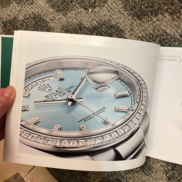 Rolex Watch Collection Hardcover book - Picture 9 of 11